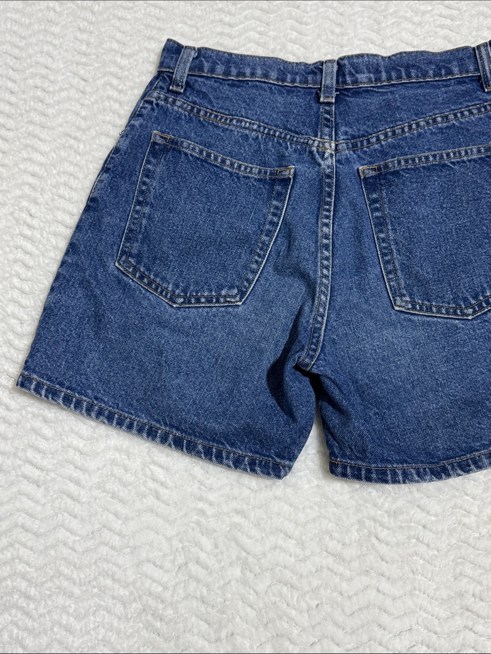 Sasson Women’s Vintage Denim Shorts Bermuda Cut Off Jorts Medium Wash - Picture 11 of 12